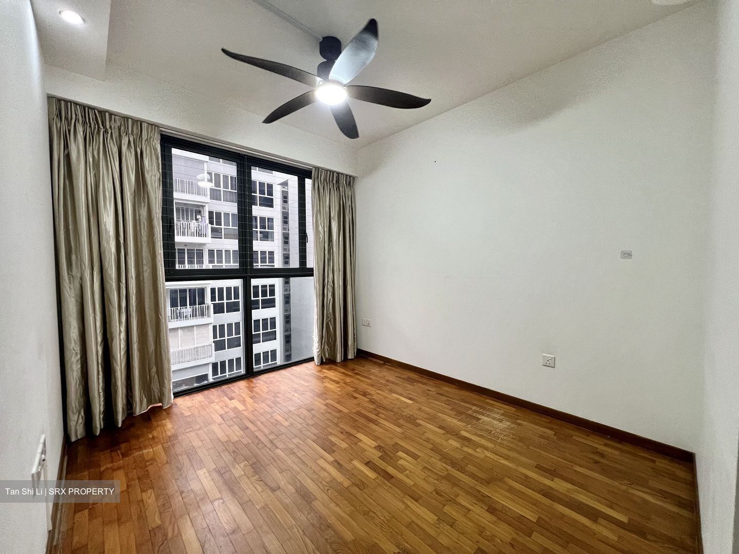 Twin Fountains (D25), Condominium #515196011